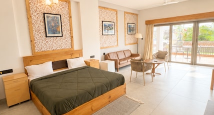 Shriji Ananda Hotel And Resort Room Type - Deluxe Garden View Room with Balcony Shriji Ananda Hotel And Resort Room Type - Deluxe Garden View Room with Balcony