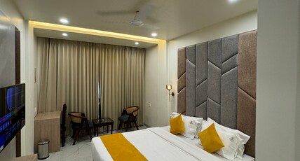 Hotel Aditya Grand Room Type - Premium Room
