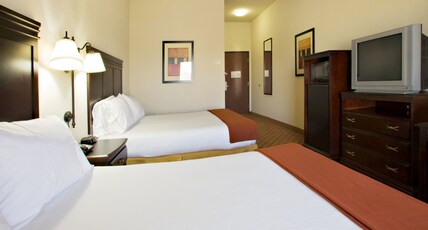 Holiday Inn Express & Suites SWEETWATER Room Type - 1 King Bed Standard Mobil Accessible Tub