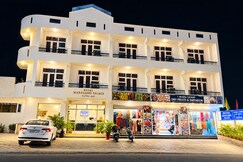 Address of Hotel MahaLuxmi Palace