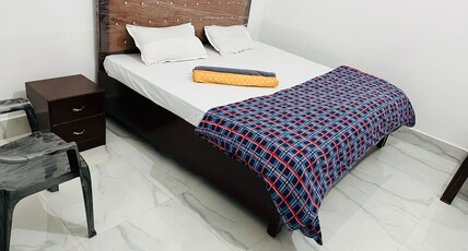 Mangalayatan Home Stay Room Type - Deluxe  Room With Bath