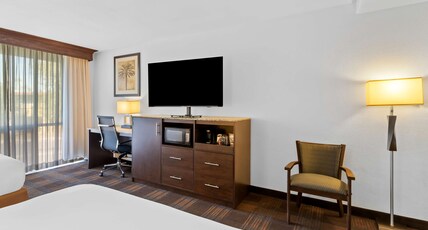 Best Western Date Tree Hotel Room Type - 2 Queen Beds, Non-Smoking, High Speed Internet Access, Deluxe Furnishings, Microwave And Refrigerato Best Western Date Tree Hotel Room Type - 2 Queen Beds, Non-Smoking, High Speed Internet Access, Deluxe Furnishings, Microwave And Refrigerato
