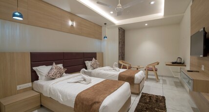 HOTEL SILVERA GRAND Room Type - Deluxe Twin Room