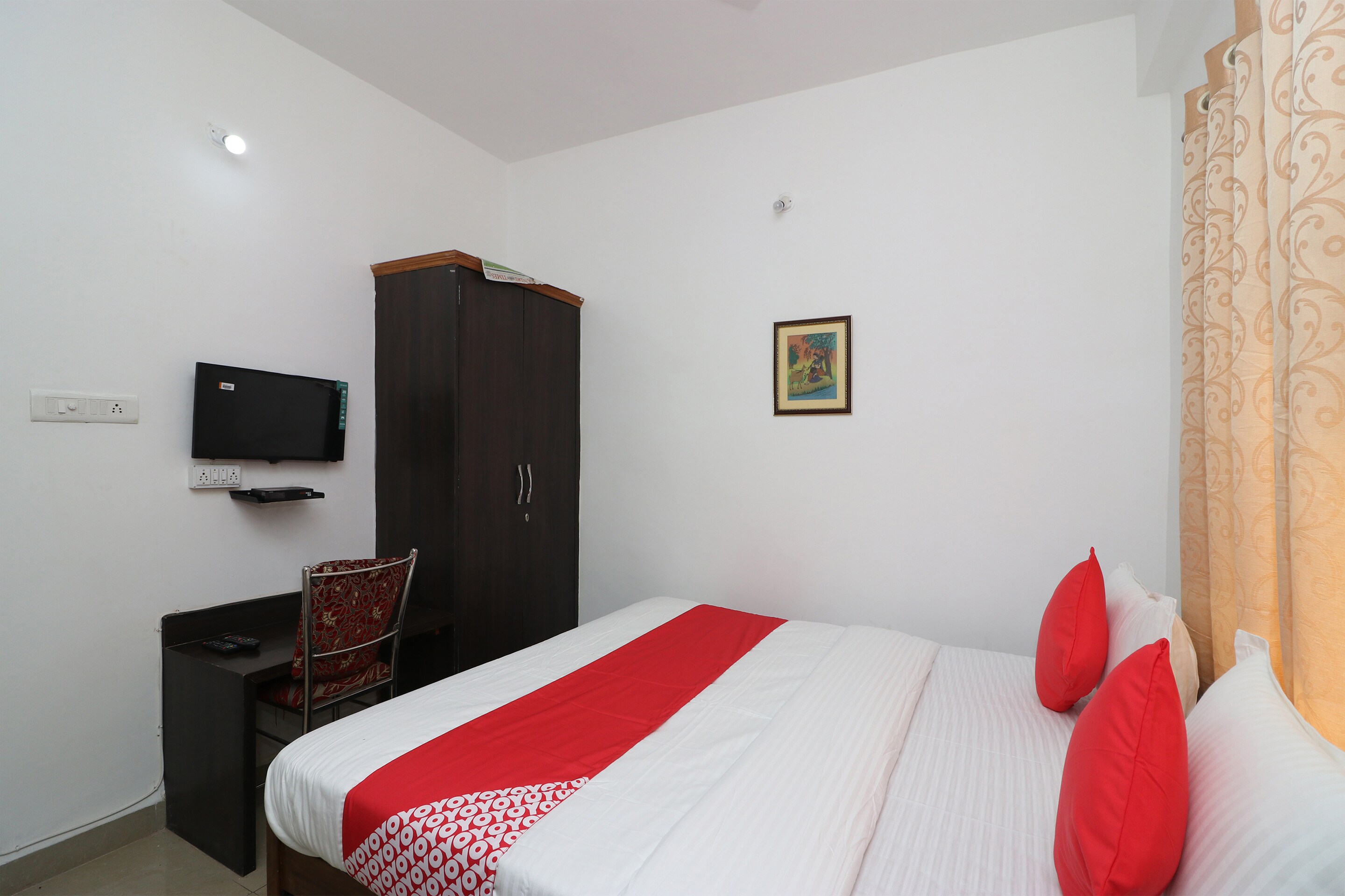 OYO Hotel Krishnayan - Tap to explore photos