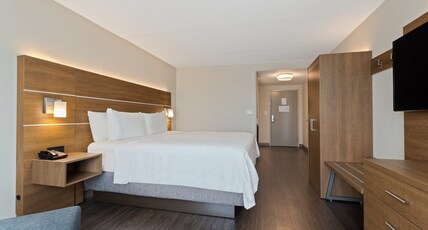 Holiday Inn Express Hotel & Suites Largo-Clearwater Room Type - 1 King Standard Mobility Accessible Roll in Shower