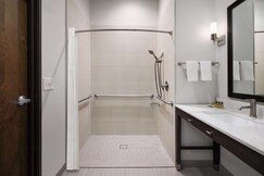 Best Western Plus College Station Inn & Suites