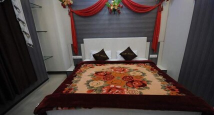 Hotel Lake Palace Room Type - Deluxe
