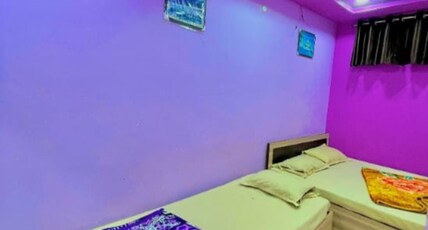 Kesar Guest House Room Type - Deluxe Triple bed non AC Room