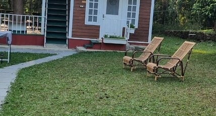 WAYN ROOTS Room Type - Two Bedroom Cottage