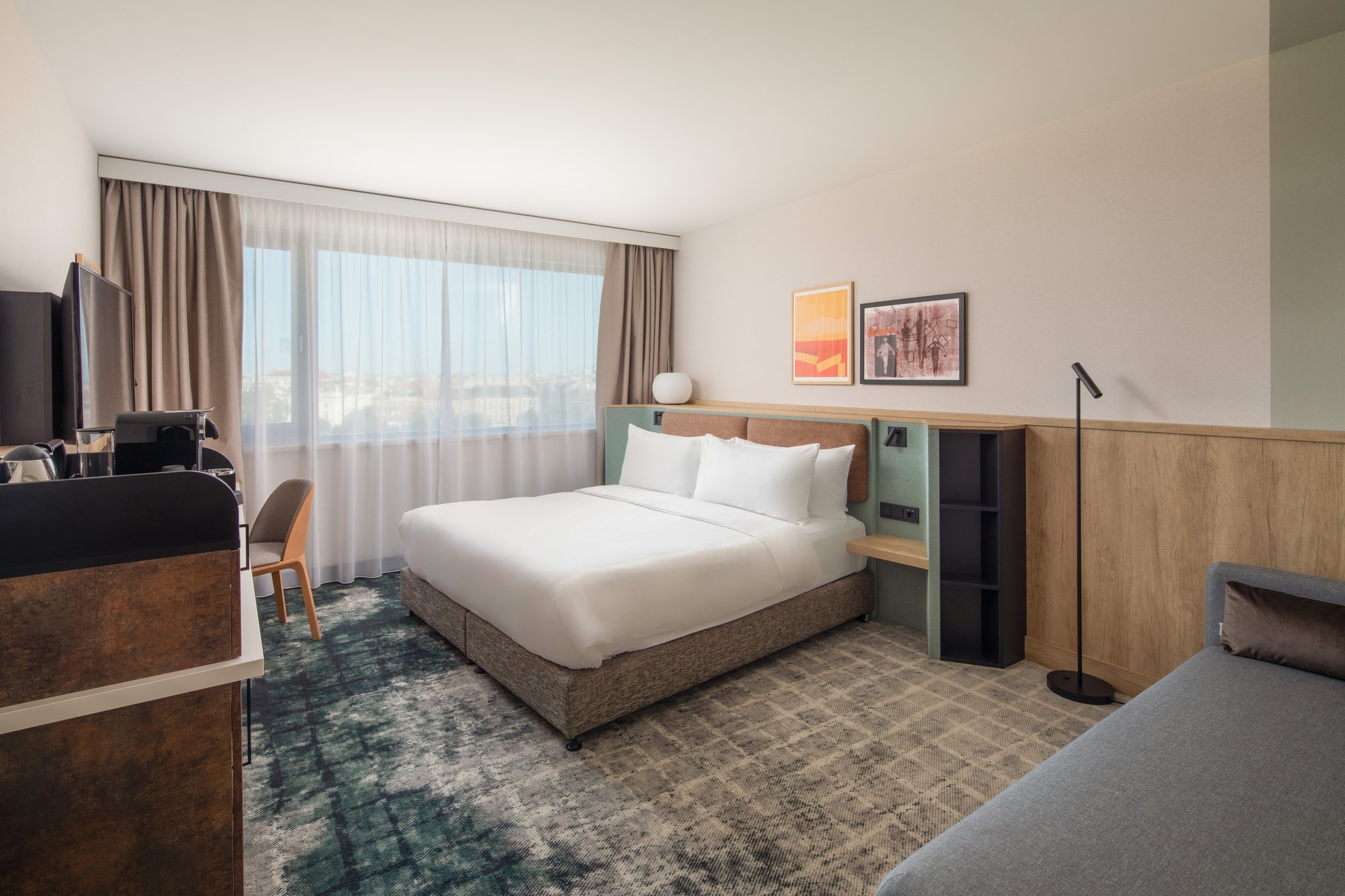 Crowne Plaza BUDAPEST - Tap to explore photos