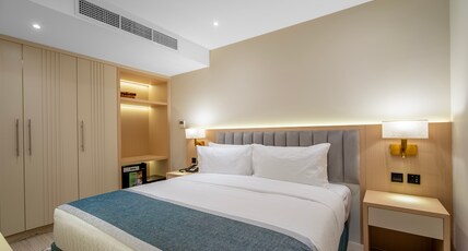 Grand Ambassador Hotel Room Type - EXECUTIVE STANDARD KING