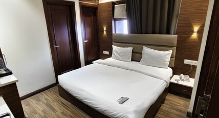 Hotel Aura Grand Room Type - Deluxe Room