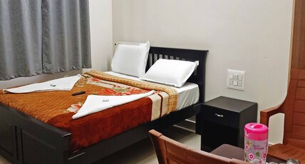 Sri Badrakali Veerabhadreshwara Comfort Room Type - Deluxe Double AC