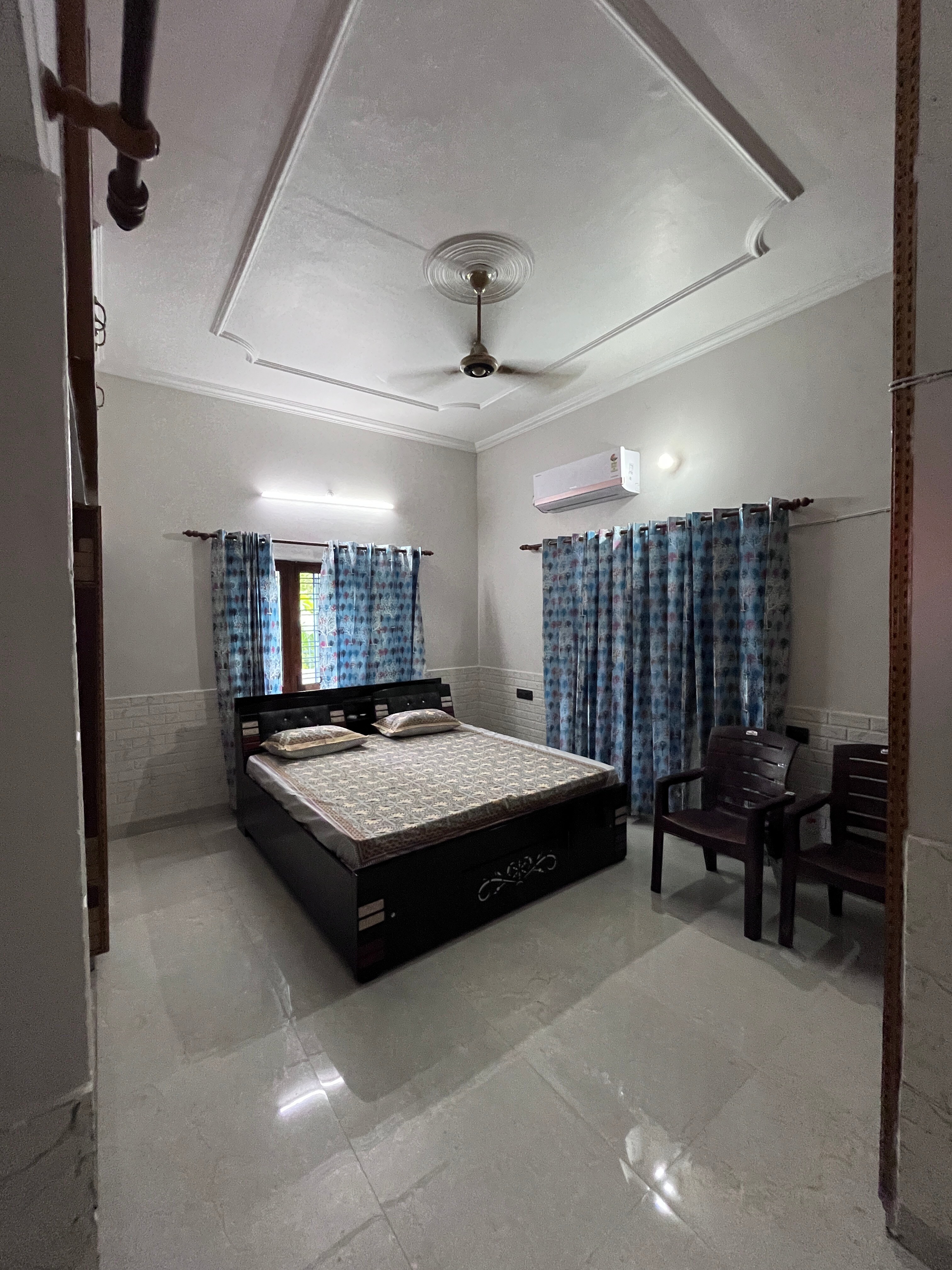 Charming homestay - Tap to explore photos