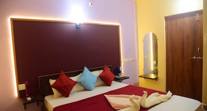 Bliss Holiday Inn Room Type - Apartment -Hall with Bed and Bedroom wIth Bed Bliss Holiday Inn Room Type - Apartment -Hall with Bed and Bedroom wIth Bed