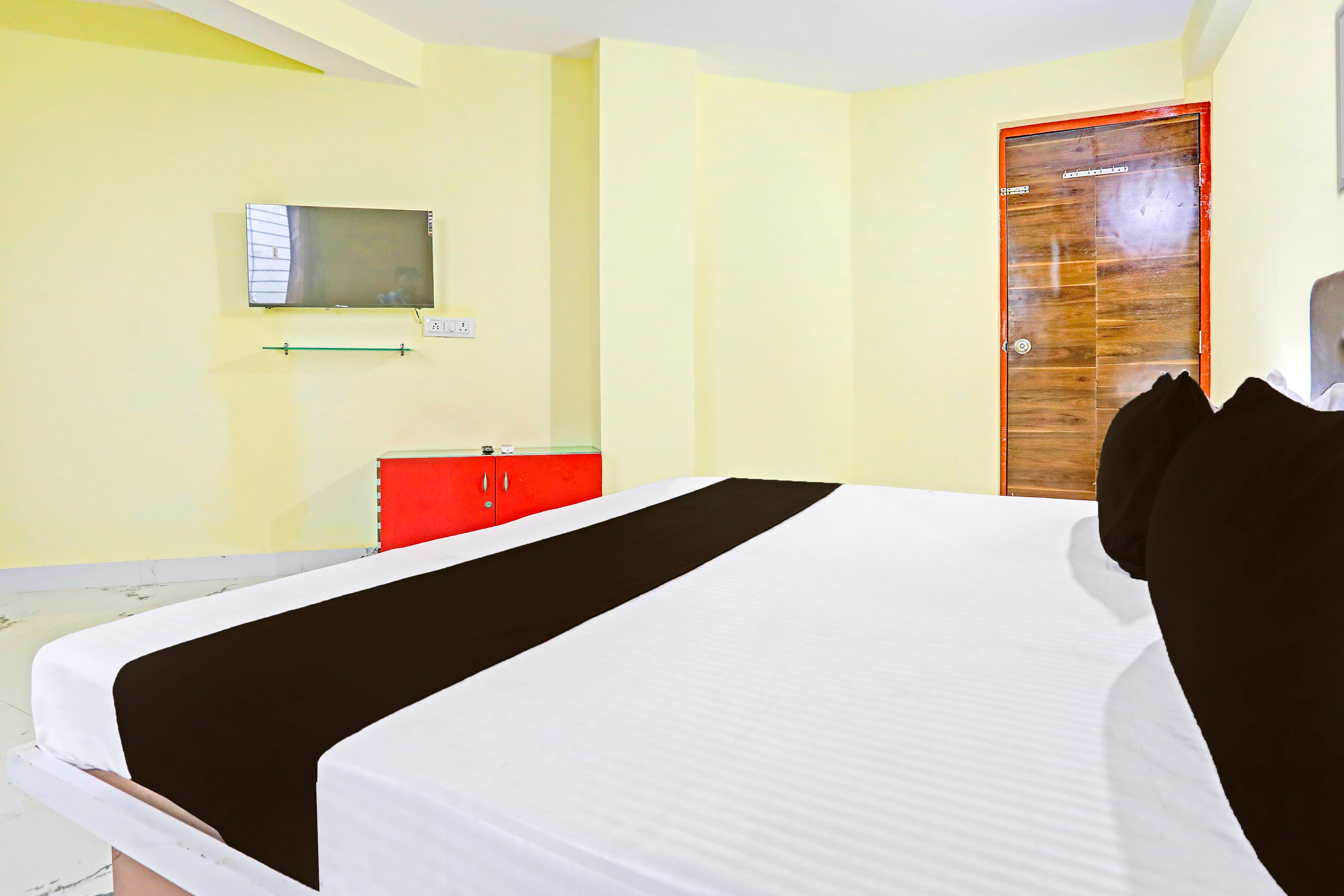 Hotel O  Manav Hotel - Tap to explore photos