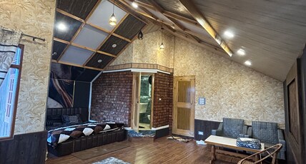 The Mool Farm Room Type - Family Room with Mountain View