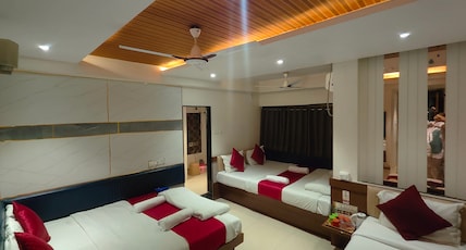 Hotel Anand Palace Room Type - 5 BED ROOM (A.C) AND 2 BATHROOM Hotel Anand Palace Room Type - 5 BED ROOM (A.C) AND 2 BATHROOM