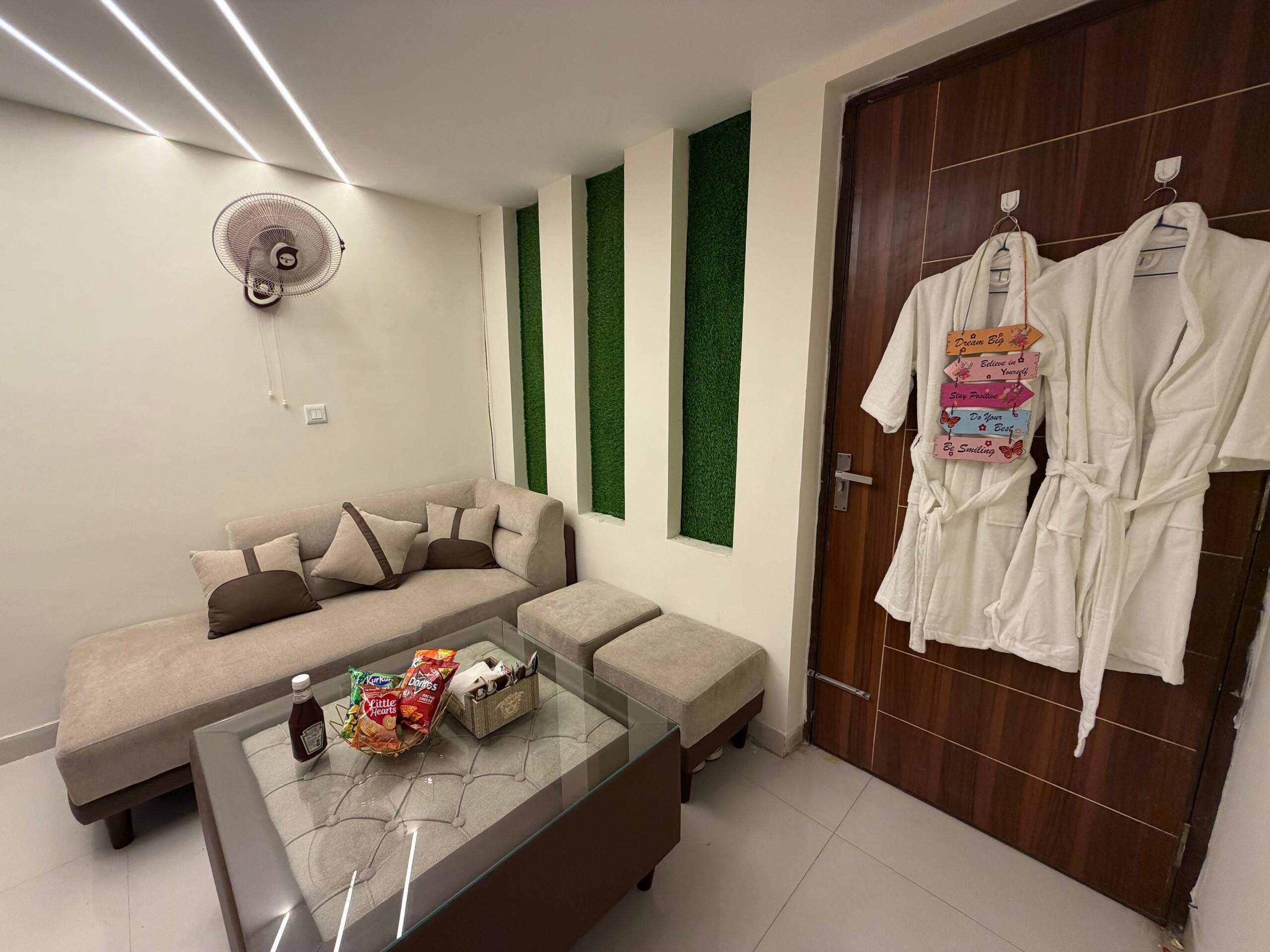 Jacuzzi Stay for Couples Self Check In Privacy - Tap to explore photos