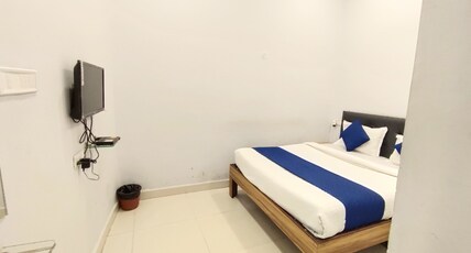 Hotel Relax Inn Room Type - Deluxe Ac