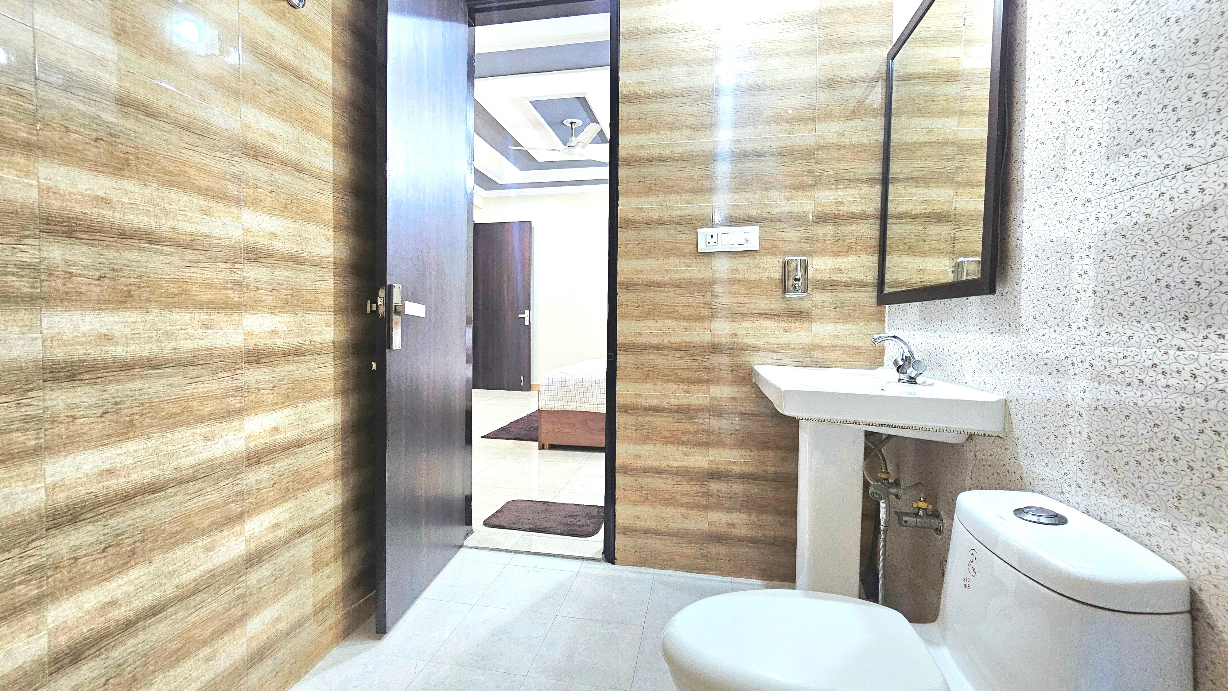 Cozy vibes 3bhk Flat - Tap to explore photos