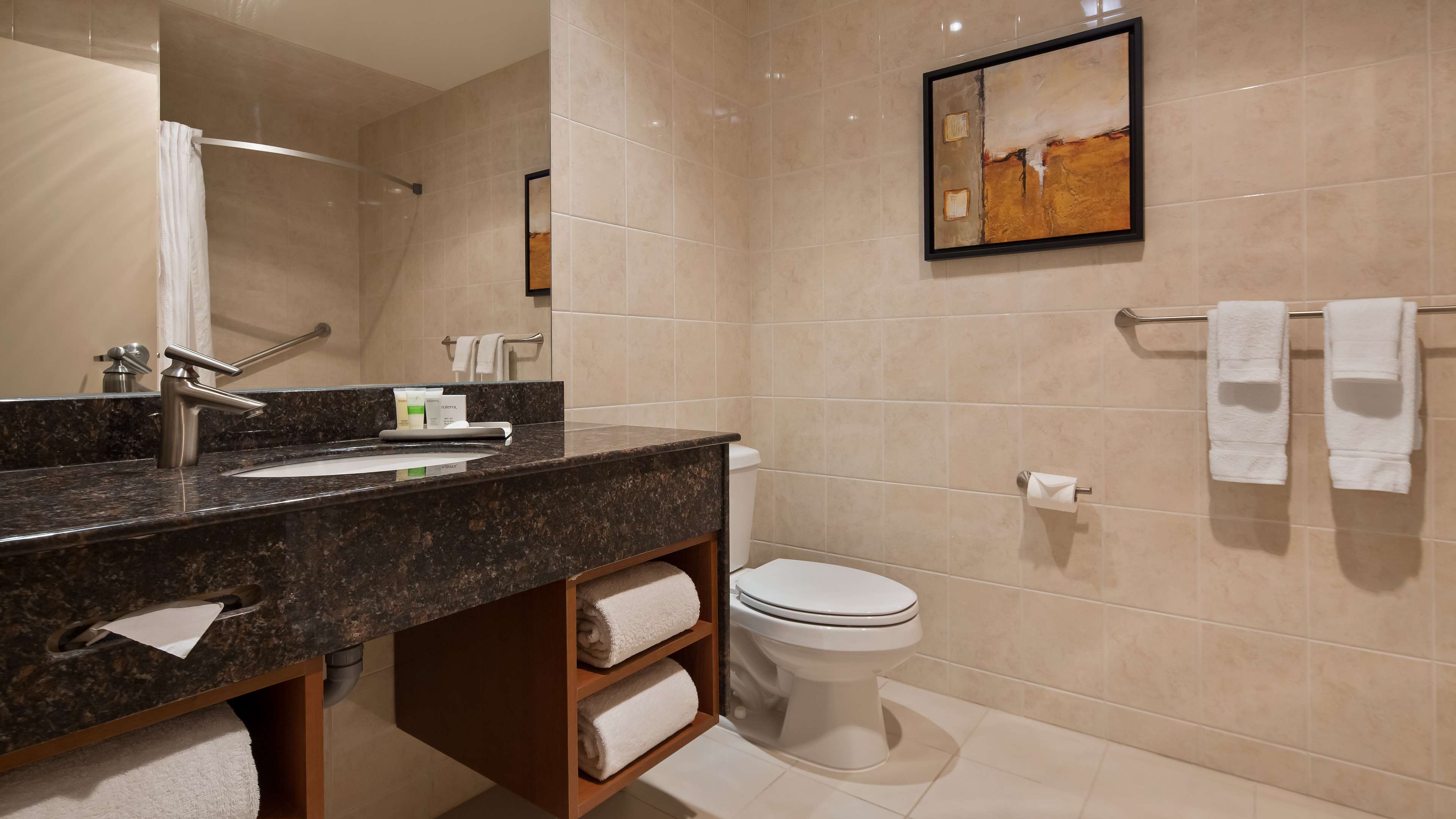 Best Western Plus Orangeville Inn & Suites - Tap to explore photos