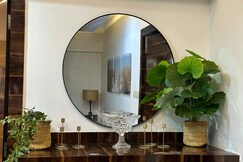 Luxury 2BHK 5 Min to BKC Fast WiFi