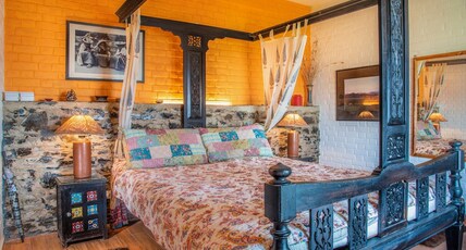 Jacaranda Estate | Cottages & Diner Room Type - Plumtree cottage