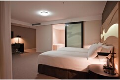 Hilton Surfers Paradise Hotel & Residences