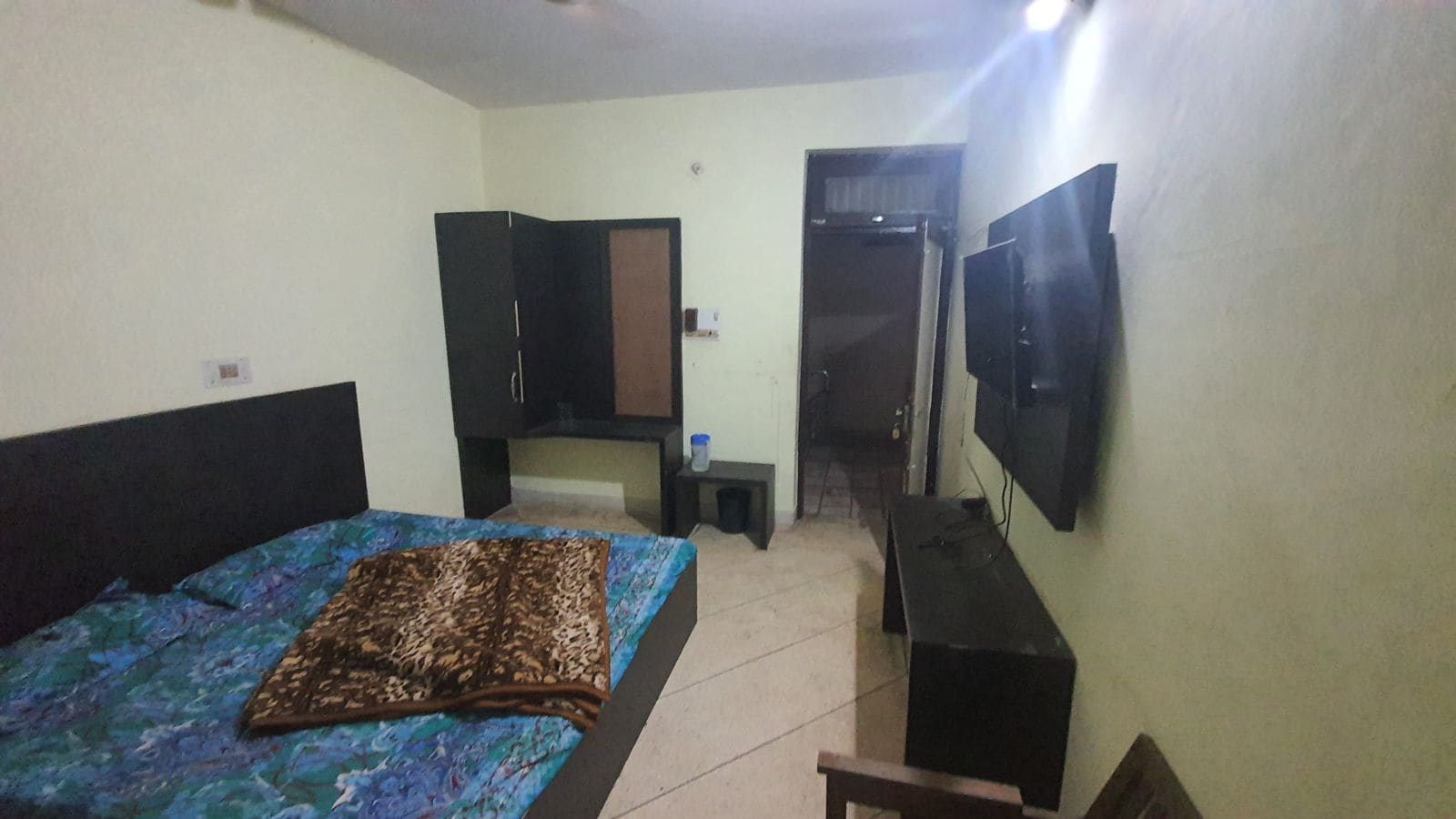 Amar Palace Guest House - Tap to explore photos