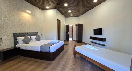 M Beach Resort, Colva Room Type - Balcony AC Room