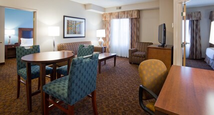 Holiday Inn Express and Suites St. Cloud Room Type - 3 Qn 2 Bdrm Suite Comm Access Roll Shwr Holiday Inn Express and Suites St. Cloud Room Type - 3 Qn 2 Bdrm Suite Comm Access Roll Shwr
