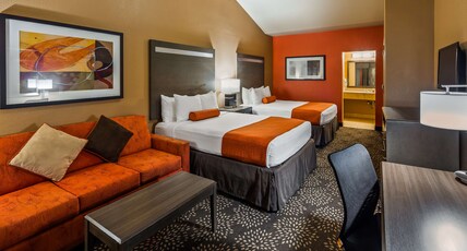 Best Western Executive Inn El Campo Room Type - 2 Queen Beds, Mobility Accessible, Roll In Shower, Non-Smoking, Continental Breakfast