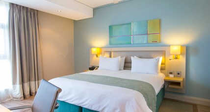 Holiday Inn Mauritius Mon Tresor Room Type - 1 Queen Suite
