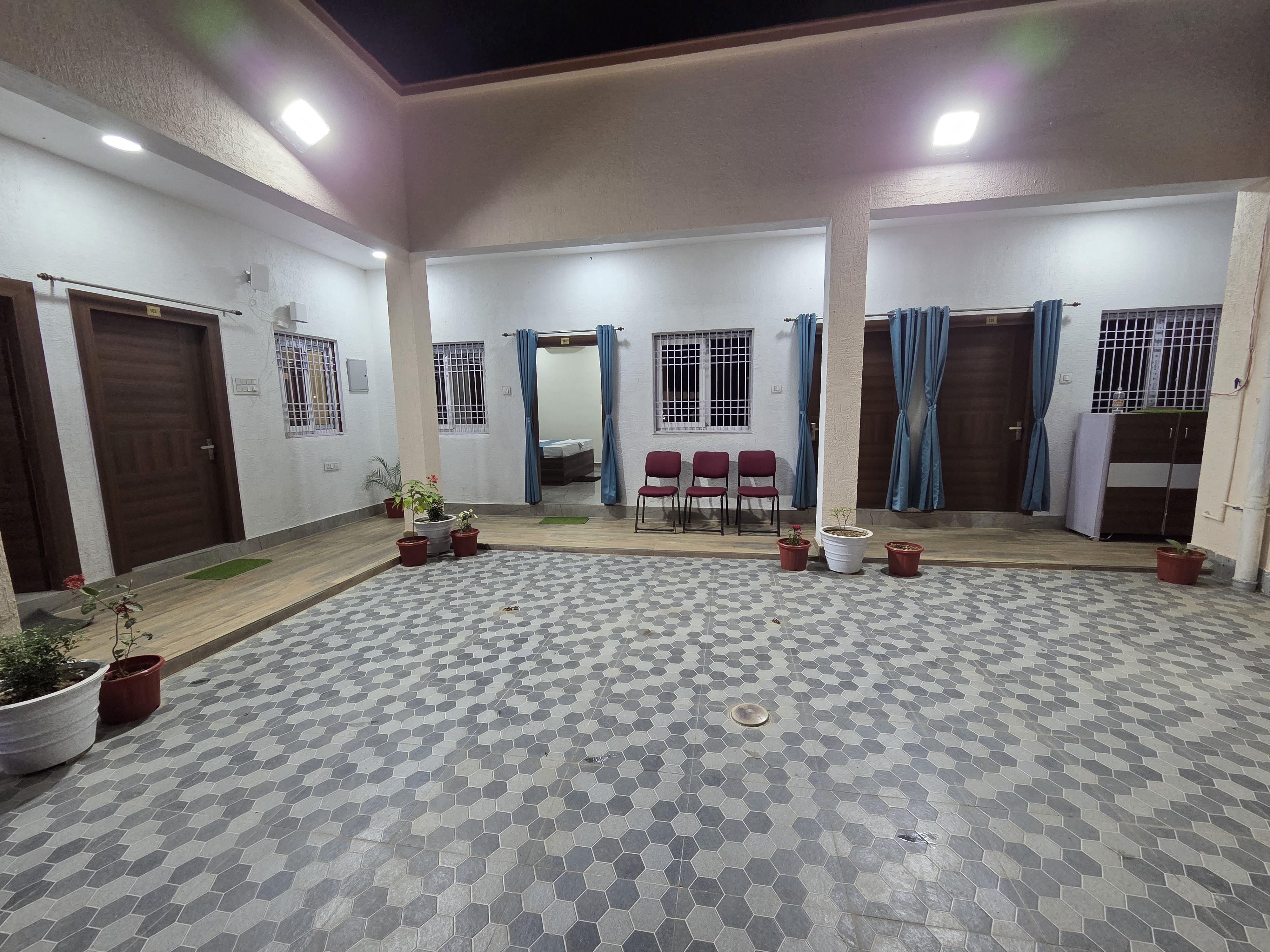 Avana Bliss Retreat Homestay || Single & Studio Rooms - Tap to explore photos