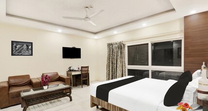Super Townhouse Kankarbagh Formerly Kunwar Alcajars Room Type - Suite