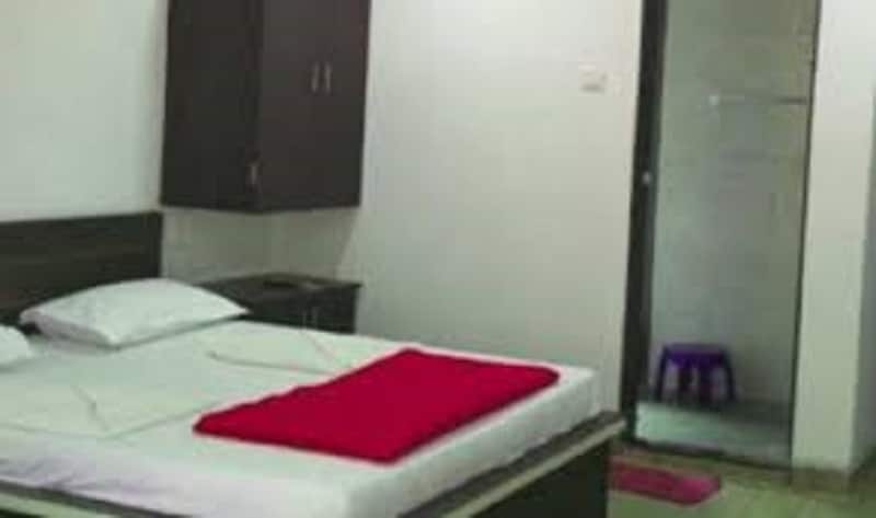 Hotel Silver Sand - Tap to explore photos