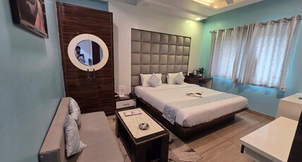 Hotel Raj Palace Room Type - Deluxe Room