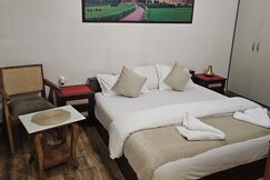 Ganga Ghat | Entire 2BHK Apartment