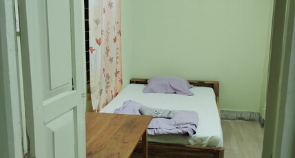 std r-5 Room Type - Bedroom 1