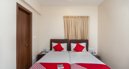Hotel Cute Orange Room Type - Standard Twin Bed