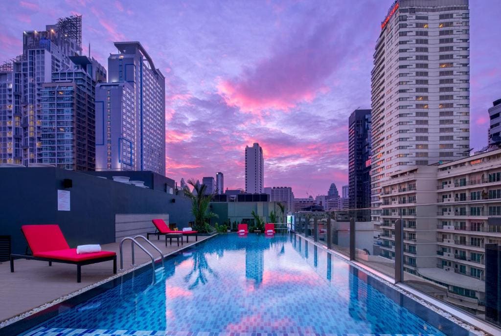 Travelodge Sukhumvit 11 - Tap to explore photos