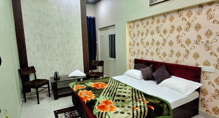 Krishan Raj Palace Room Type - Deluxe Room(Air Conditioned)