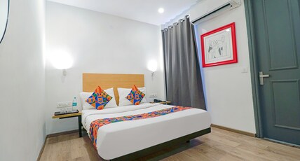 FabHotel Destiny Inn - Nr. Medanta Hospital Room Type - Deluxe Room FabHotel Destiny Inn - Nr. Medanta Hospital Room Type - Deluxe Room