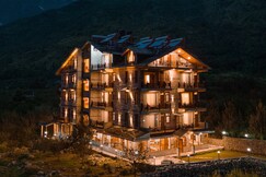 Nazaara - A Luxe Retreat