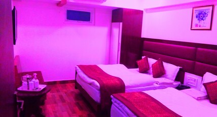 Hotel Dream Palace @ New Delhi Railway station Room Type - Four Bed family AC room