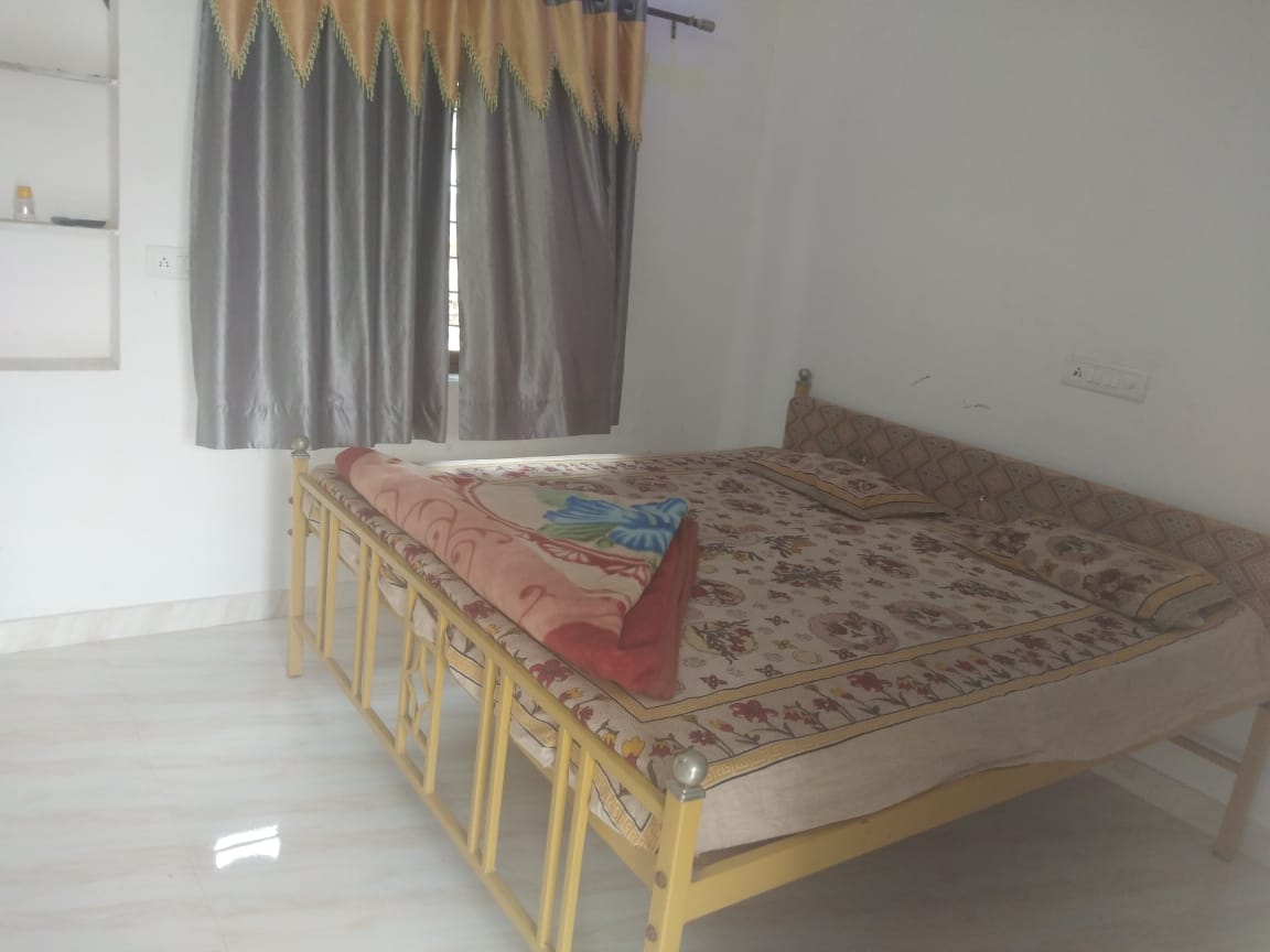 Ratan Palace Guest House - Tap to explore photos
