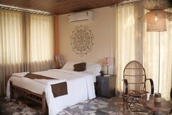 Kayaloram Retreat Kerala 101 Safron Homeyhuts