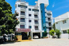 Anamalais hotels