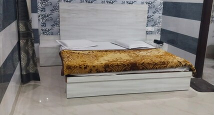 Hotel Radha Niwas Room Type - Triple Bad Non A/c Room